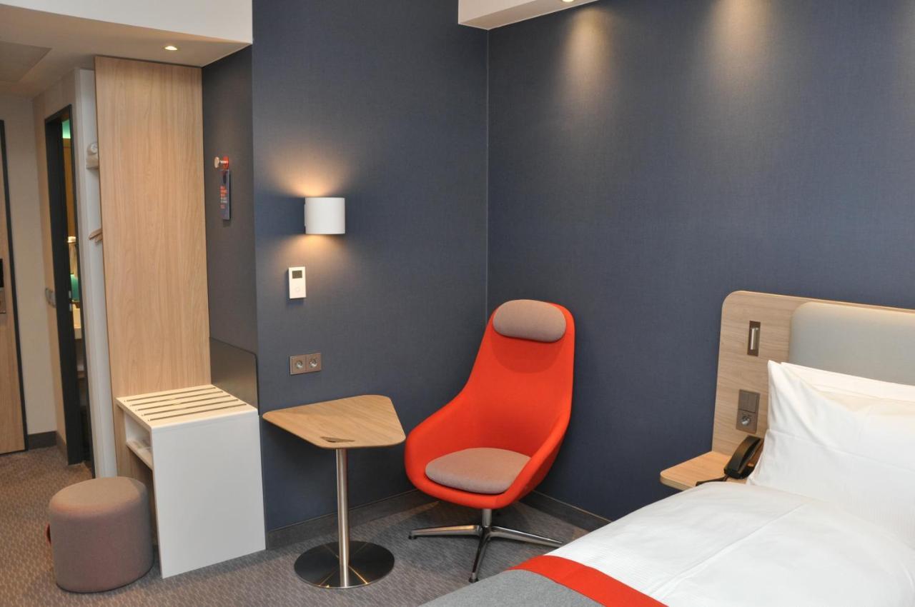 Holiday Inn Express - Sindelfingen By Ihg Ngoại thất bức ảnh