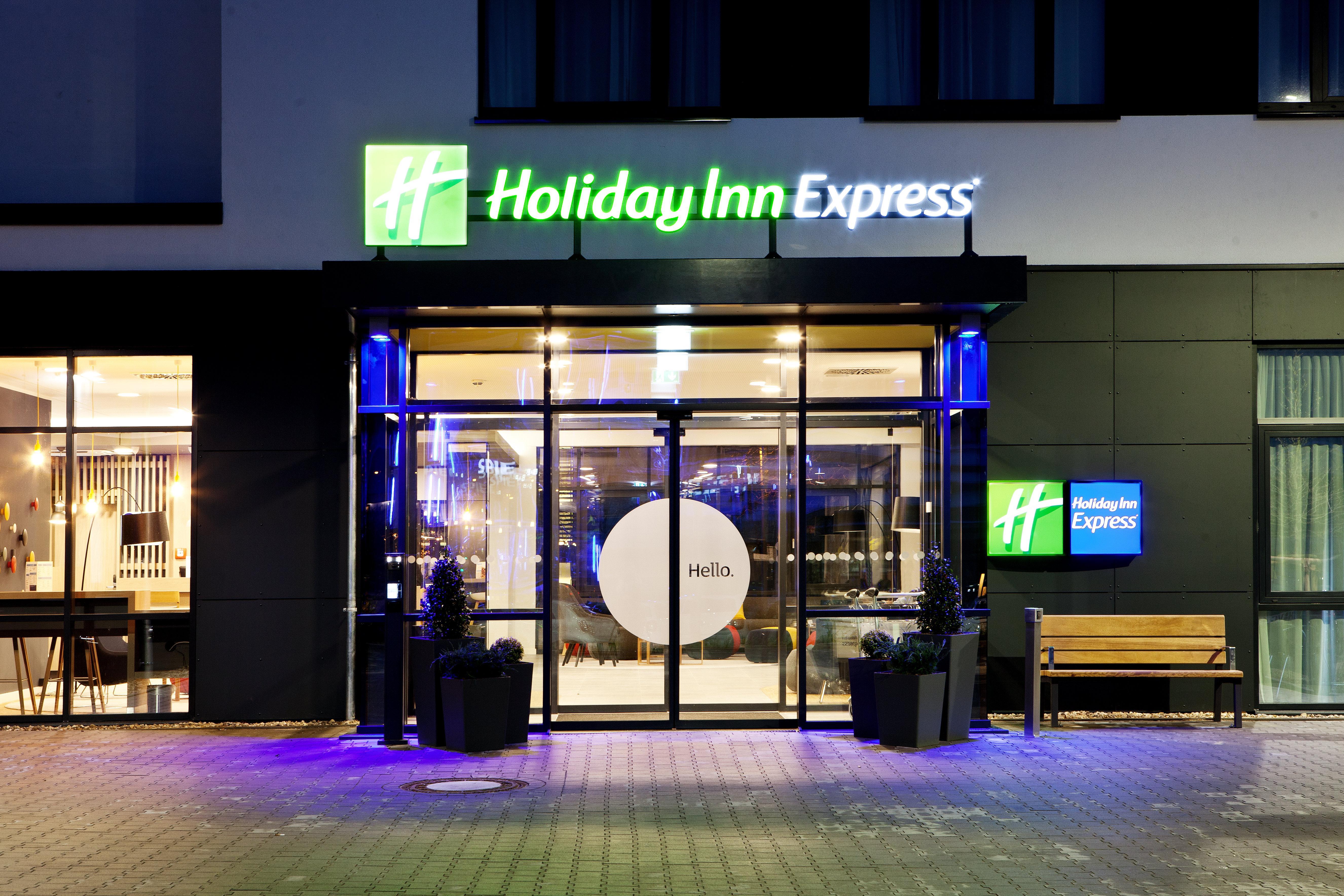 Holiday Inn Express - Sindelfingen By Ihg Ngoại thất bức ảnh