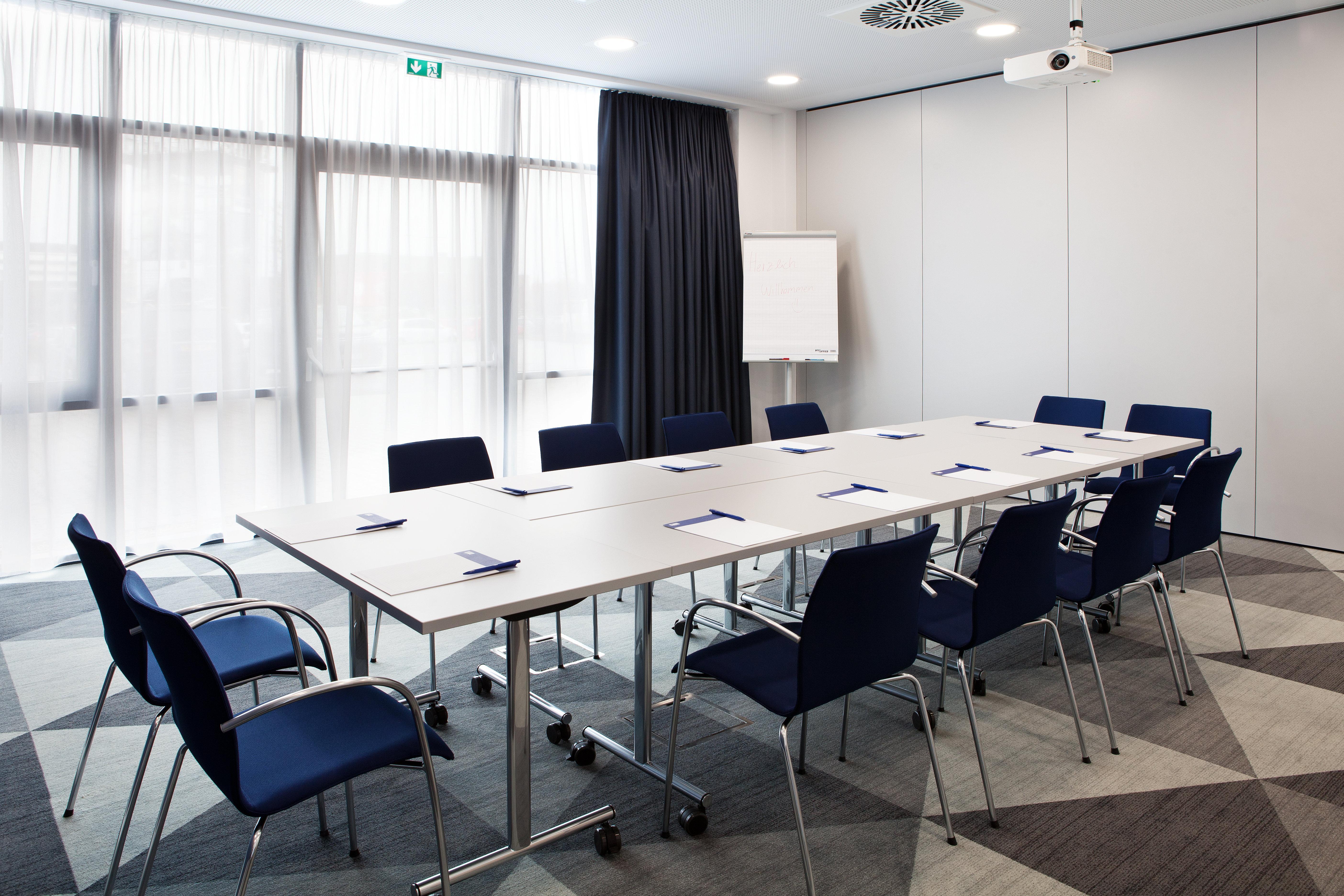 Holiday Inn Express - Sindelfingen By Ihg Ngoại thất bức ảnh