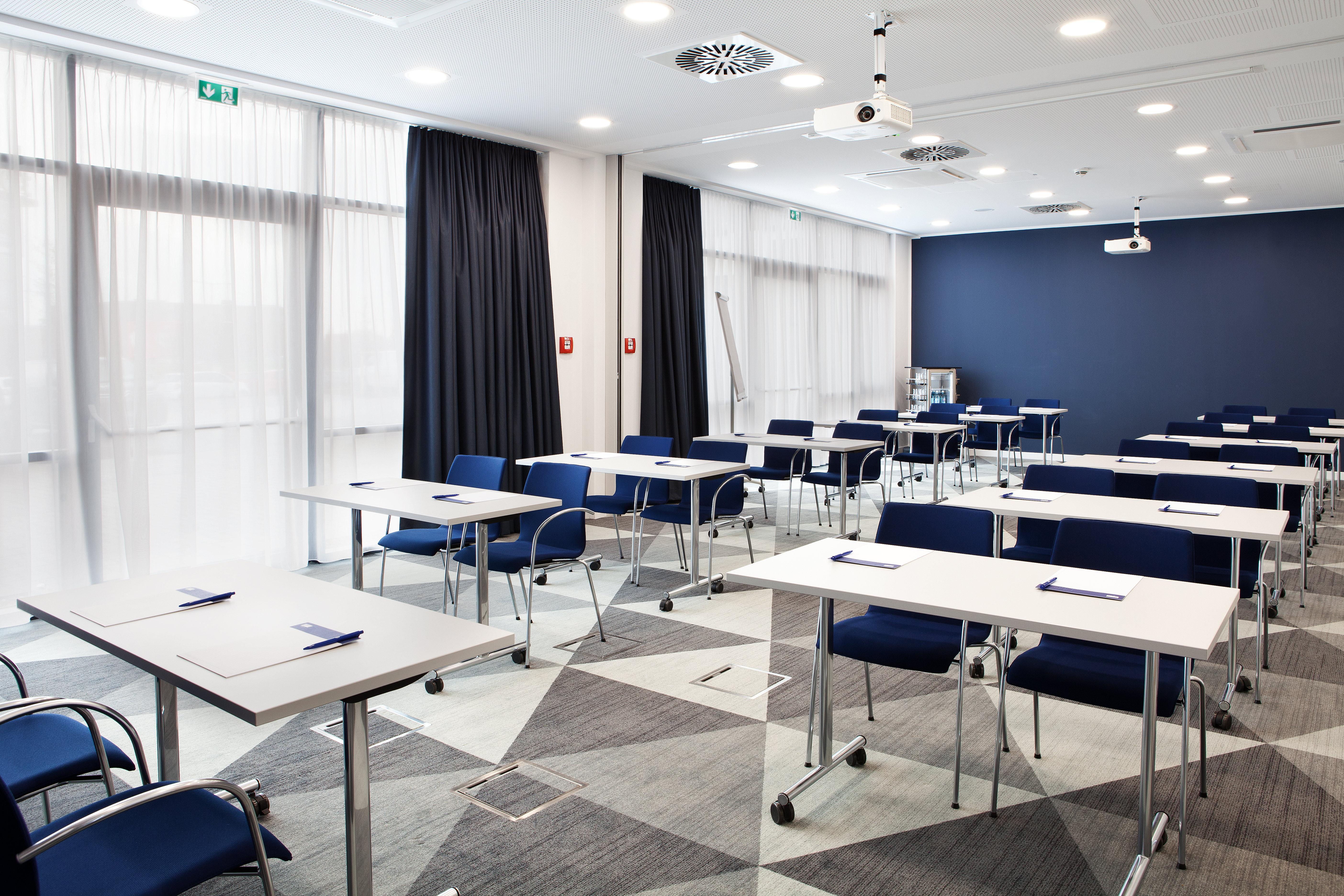Holiday Inn Express - Sindelfingen By Ihg Ngoại thất bức ảnh