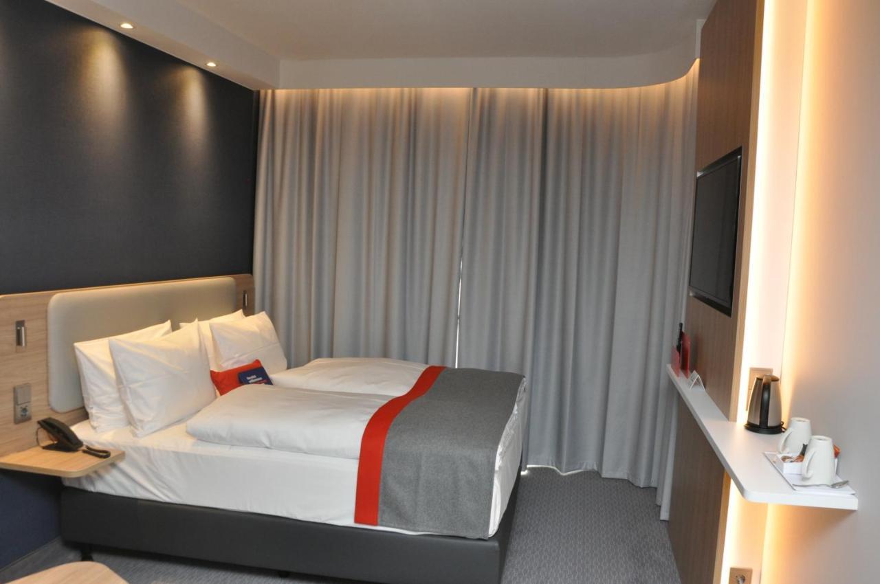 Holiday Inn Express - Sindelfingen By Ihg Ngoại thất bức ảnh
