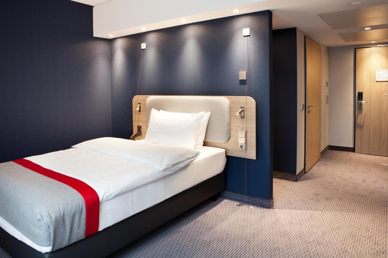 Holiday Inn Express - Sindelfingen By Ihg Ngoại thất bức ảnh