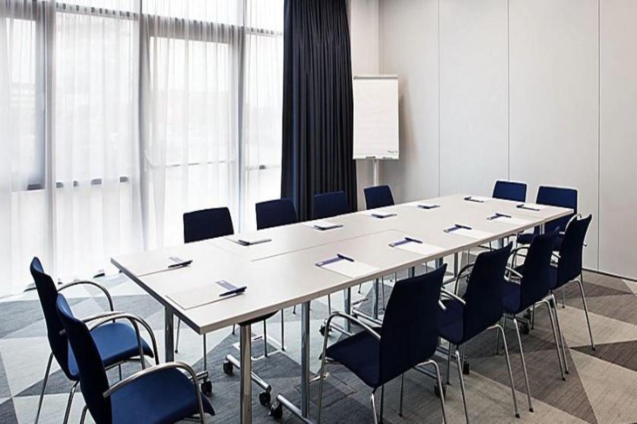 Holiday Inn Express - Sindelfingen By Ihg Ngoại thất bức ảnh